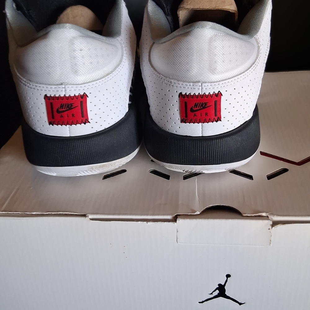 Jordan XXXV White Metallic Silver Black Low Mens 11.5 With Original Box - Picture 8 of 16